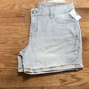 NEW Maurices denim stripe shorts